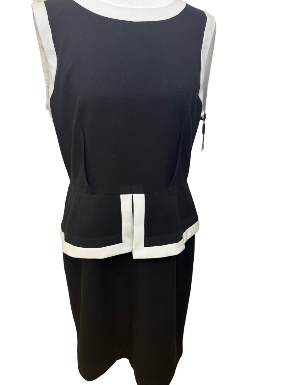 Calvin Klein Colorblock Peplum Dress 12 Black White Sleeveless Scuba Sheath NWT